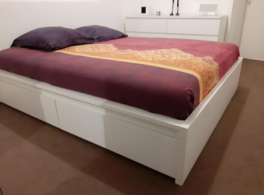 Joli Appartement Avec Jardin Et 2 Parkings Prives อาร์ฌ็องเตย ภายนอก รูปภาพ